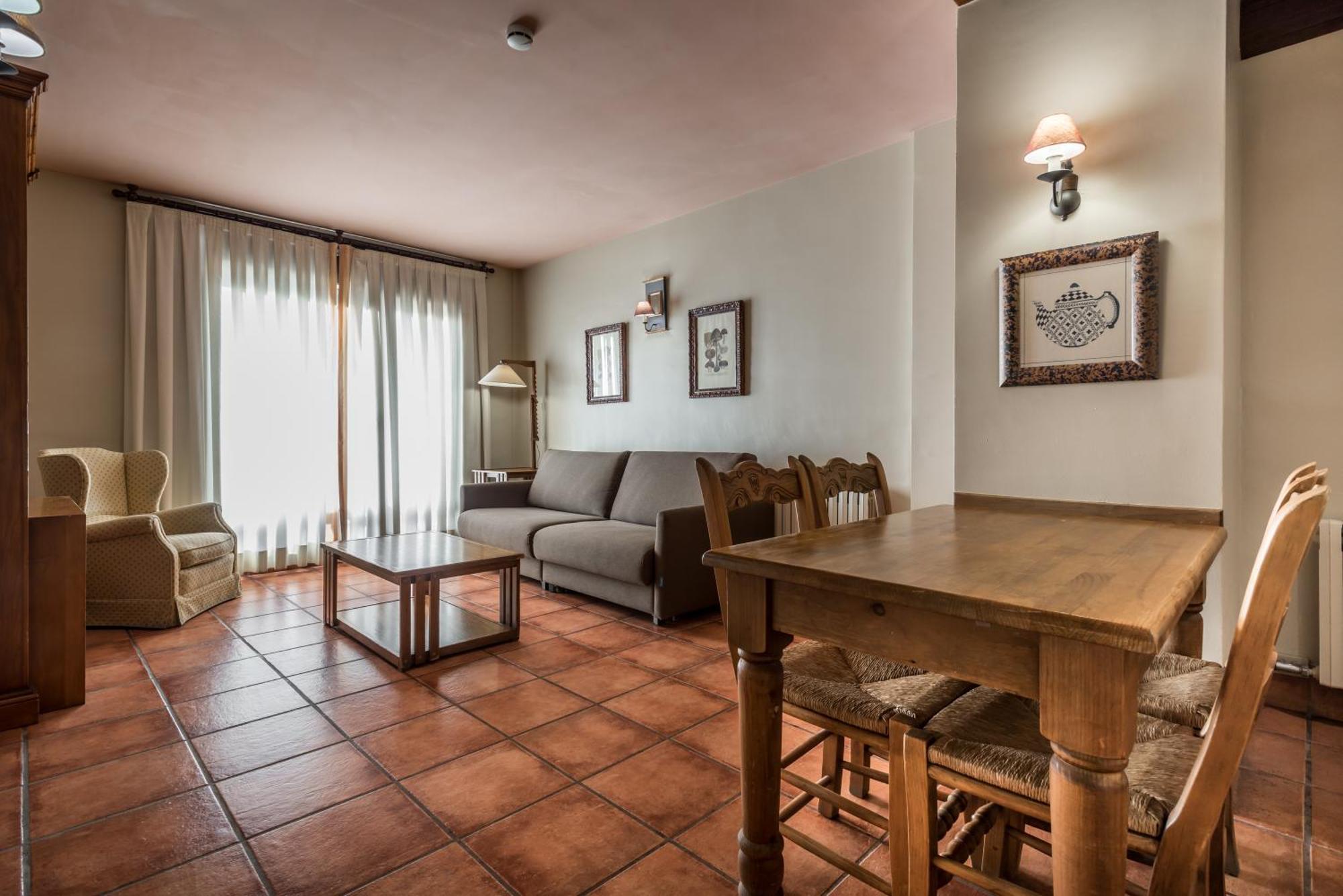 El Refugio De Aran Vielha Aparthotel Phòng bức ảnh